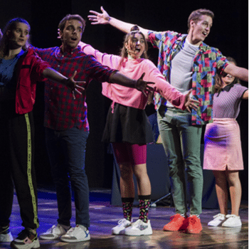 UNA ALTRA ESTRENA: UN MUSICAL FET A MIDA