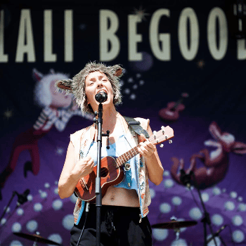 CONCERT DE LA CASTANYADA AMB LA LALI BEGOOD I EL JARDÍ SECRET