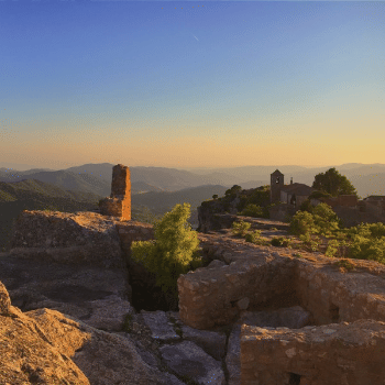 Visita dinamitzada a Siurana amb tast de vi dolç a la posta de sol