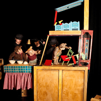 ELS TRES OSSOS  de l'Estaquirot Teatre