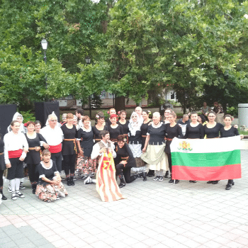 RECITAL DE DANSA CATALANA I BÚLGARA AMB L'ESBART DANSOT DE CAPELLADES I L'ESCOLA MERAK DE BULGÀRIA