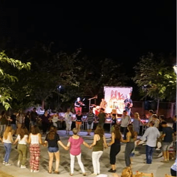 SIMBIOSI - I CICLE D'ARTS EN VIU: Folk a Tr3s / Nosaltres i la terra