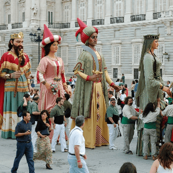 SARDANA GEGANTERA  en commemoració dels 600 anys  de gegants a Barcelona - COBLA SANT JORDI CIUTAT DE BARCELONA