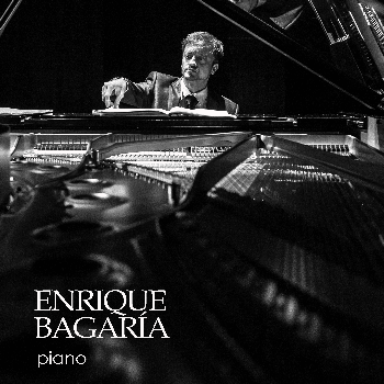 ENRIQUE BAGARÍA - piano