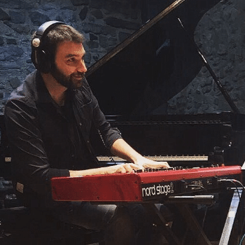 {ROGER} + EL RACÓ  -maridatge musical i gastronòmic