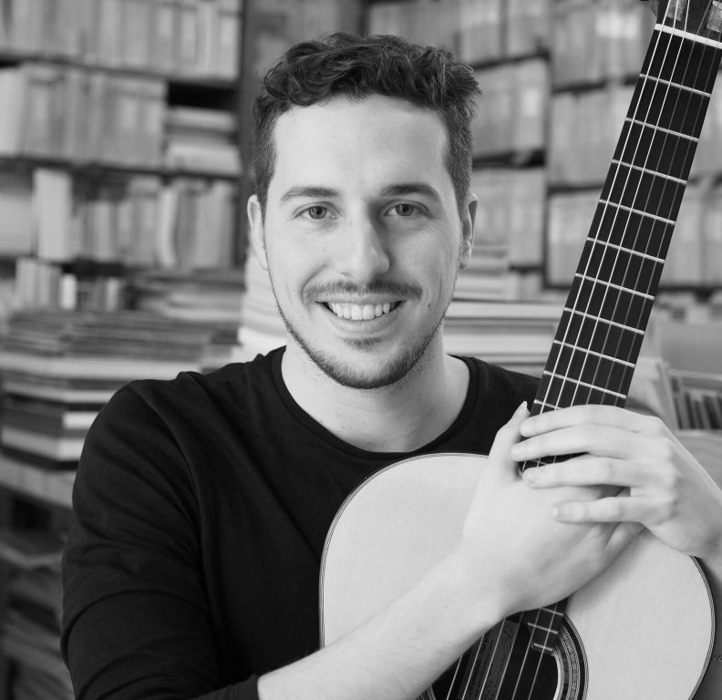 Javier Lucío, guitarra