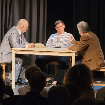 Concurs de Teatre Amateur Ciutat de Cornellà - Negra sobre punt blanc