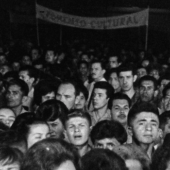 Docs del mes: Bajo las banderas, el sol