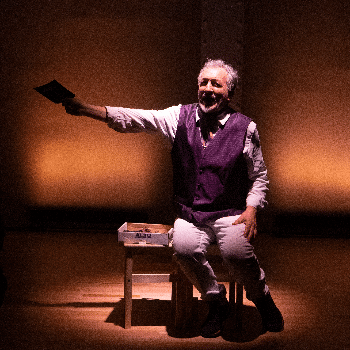 XAVIER BOBÉS, CIA OLVEIRA SALCEDO I COMPANYIA L'ALTRE FESTIVAL: Llums i ombres