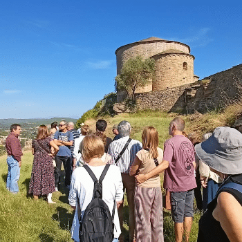 Visita guiada al Castell de Sallent i l'església romànica circular.