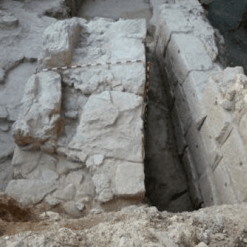 Entre Muralles: Ruta Arqueològica pel turó de la Seu Vella