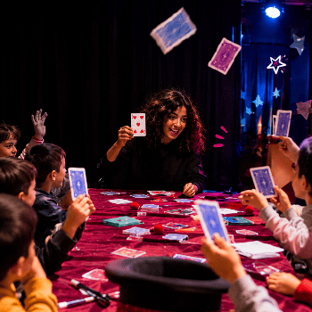 Festival Internacional Castelldefels Màgica - Taller infantil WINGARDIUM LEVIOSA