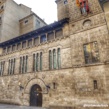 VISITA GUIADA AL PALAU DE LA PAERIA - CATALÀ