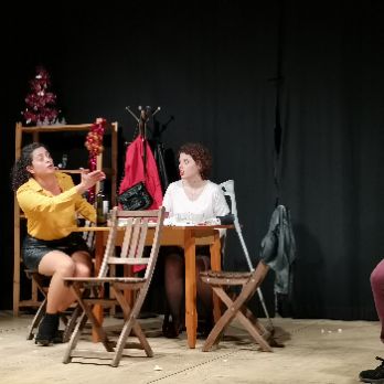 13 i dimarts (teatre)