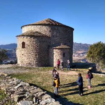 Visita guiada al Castell de Sallent i l'església romànica de de St. Esteve i St. Sebastià