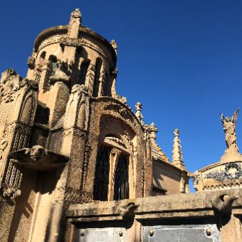 El patrimoni modernista del cementiri.  Del passat a l'eternitat.