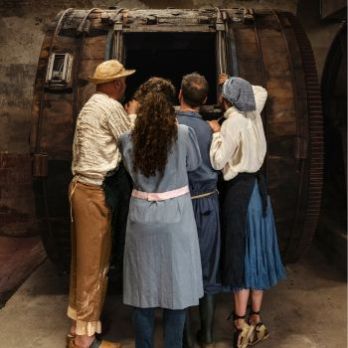 Espectacle teatral a les Adoberies de Vic: A flor de pell